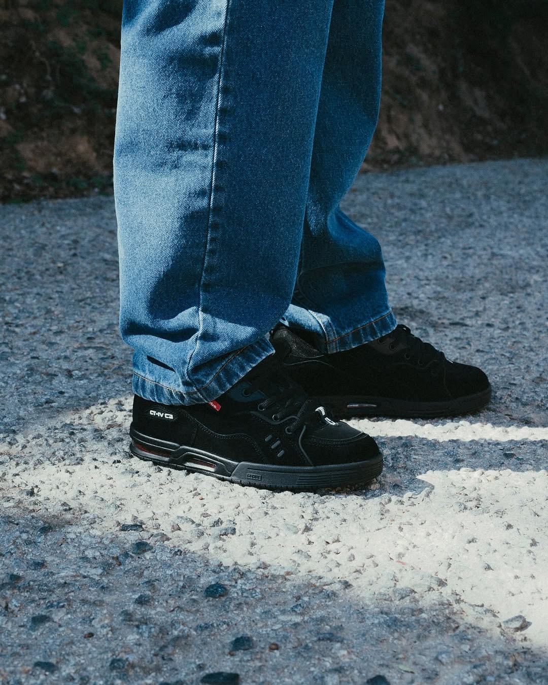 Chaussures de skate Globe CT-4 Black Suede – Sneakers Skate Homme en Daim Noir